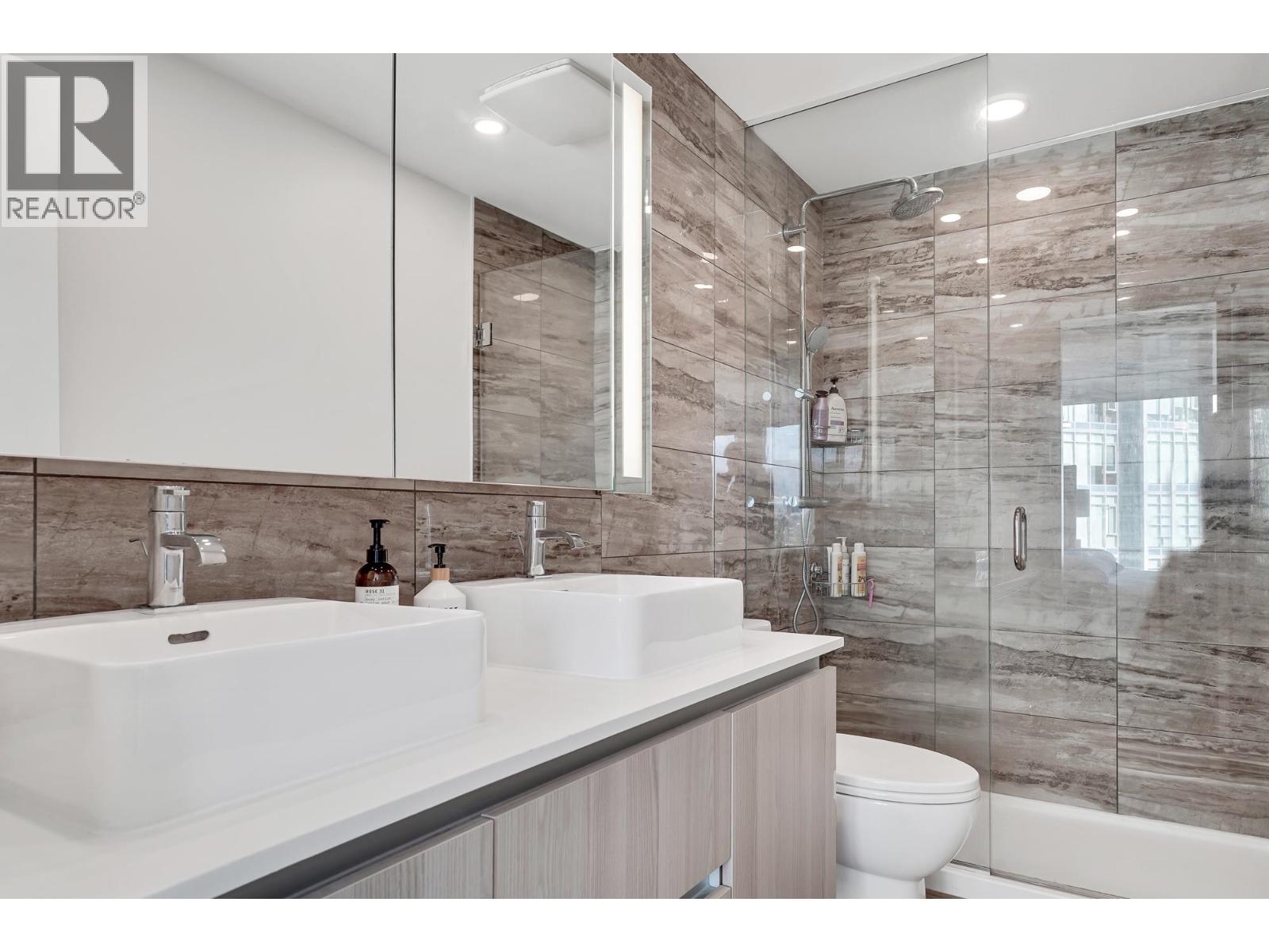 1209 1888 Gilmore Avenue, Burnaby, British Columbia  V5C 0L2 - Photo 12 - R3048206