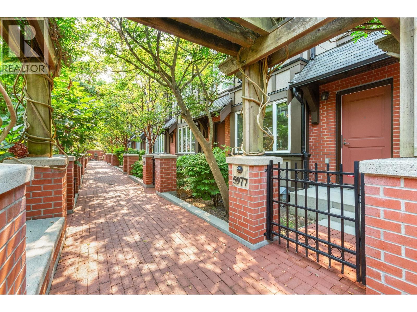 5977 OAK STREET, Vancouver, British Columbia