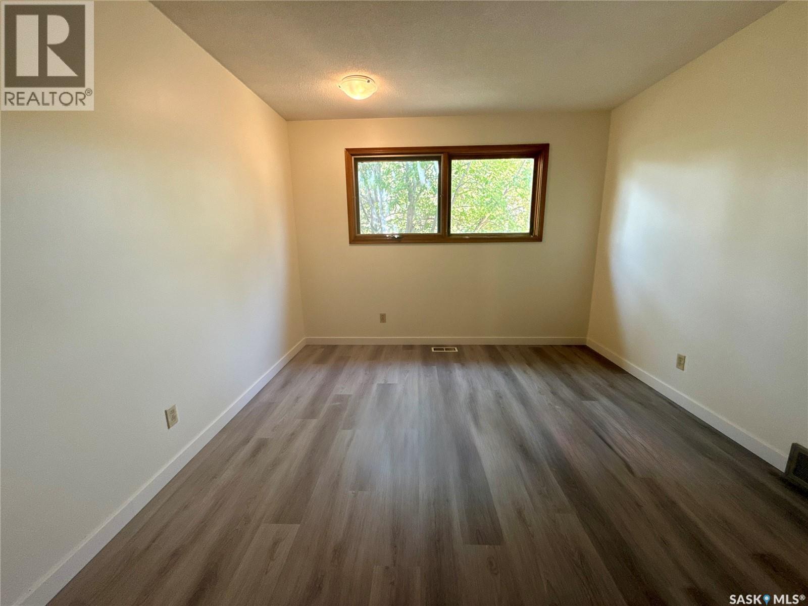 133 Mcmurchy Avenue, Regina, Saskatchewan  S4R 3G7 - Photo 12 - SK018482