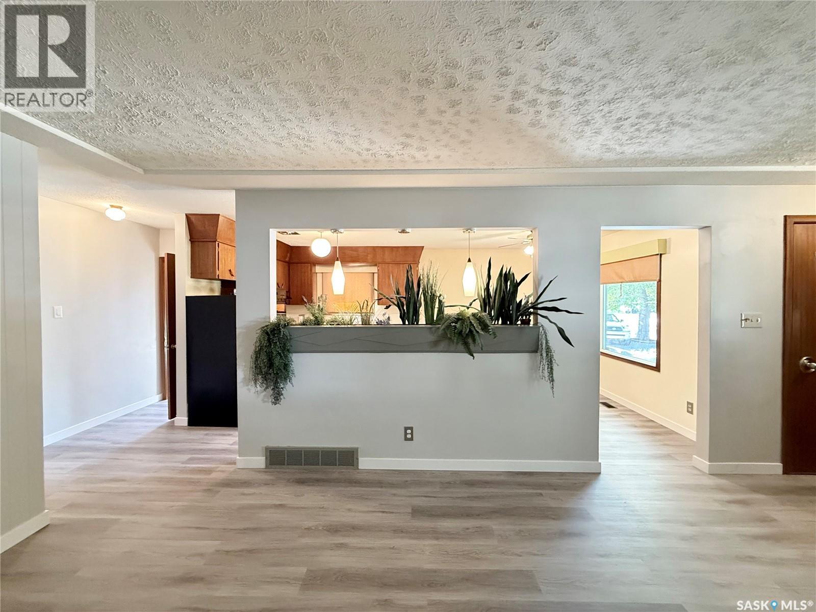 133 Mcmurchy Avenue, Regina, Saskatchewan  S4R 3G7 - Photo 4 - SK018482