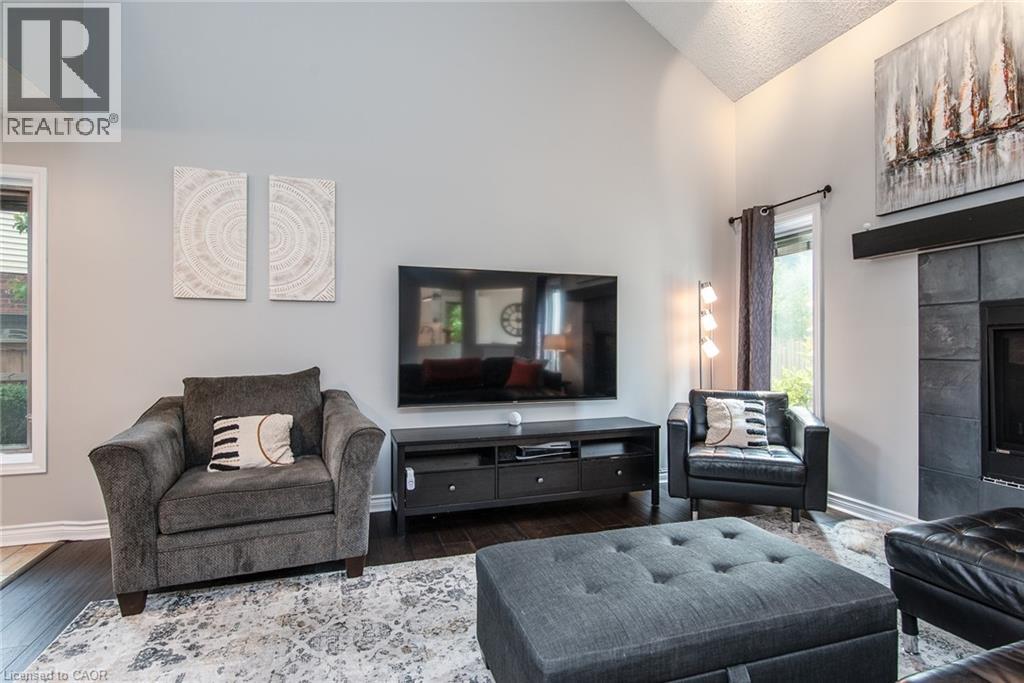 518 Baringham Place, Waterloo, Ontario  N2T 2J4 - Photo 5 - 40770175