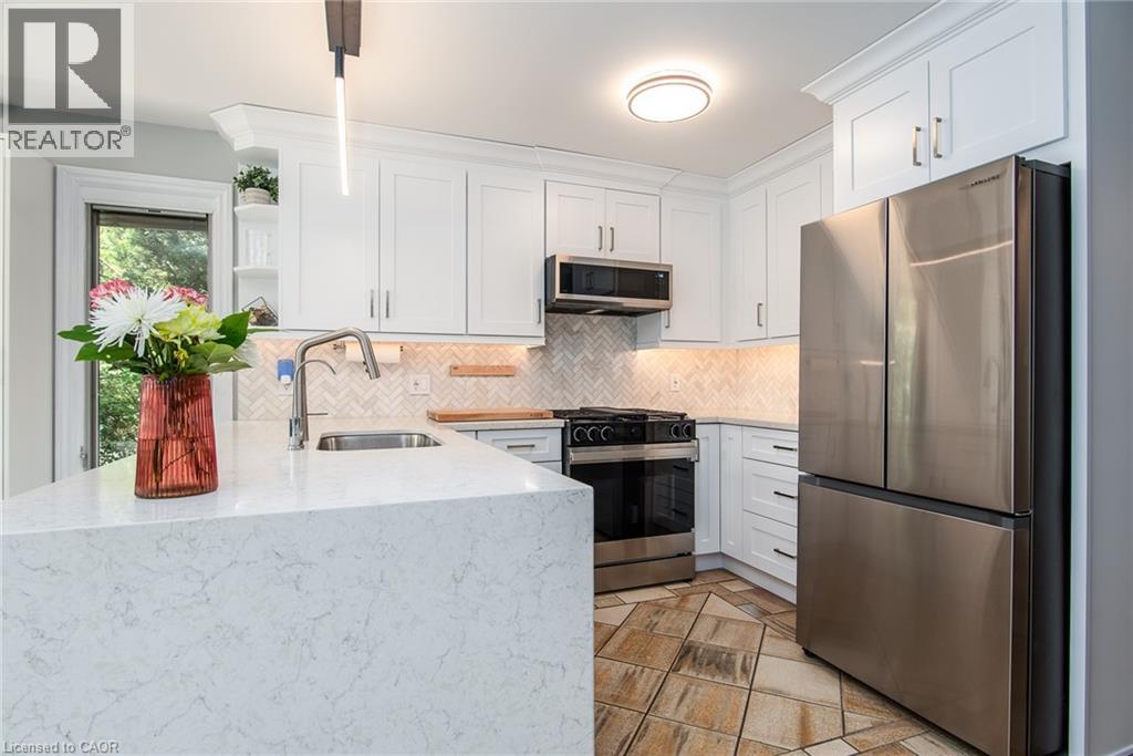 518 Baringham Place, Waterloo, Ontario  N2T 2J4 - Photo 8 - 40770175