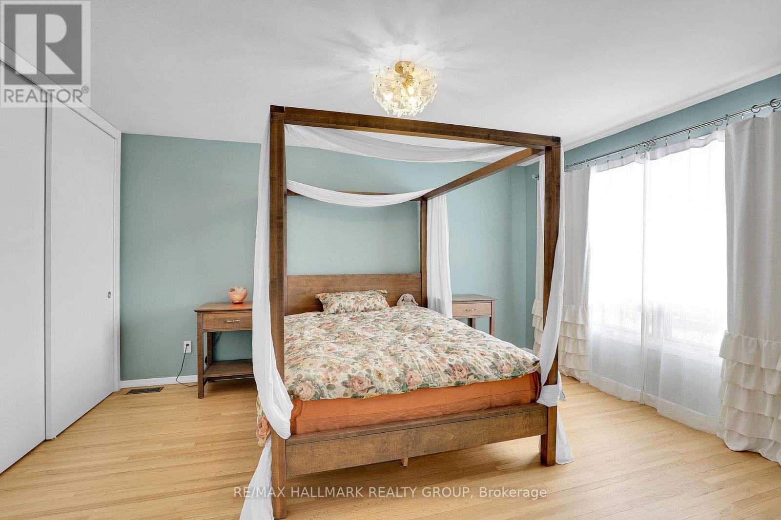 1712 Playfair Drive, Ottawa, Ontario  K1H 5S6 - Photo 30 - X12405421