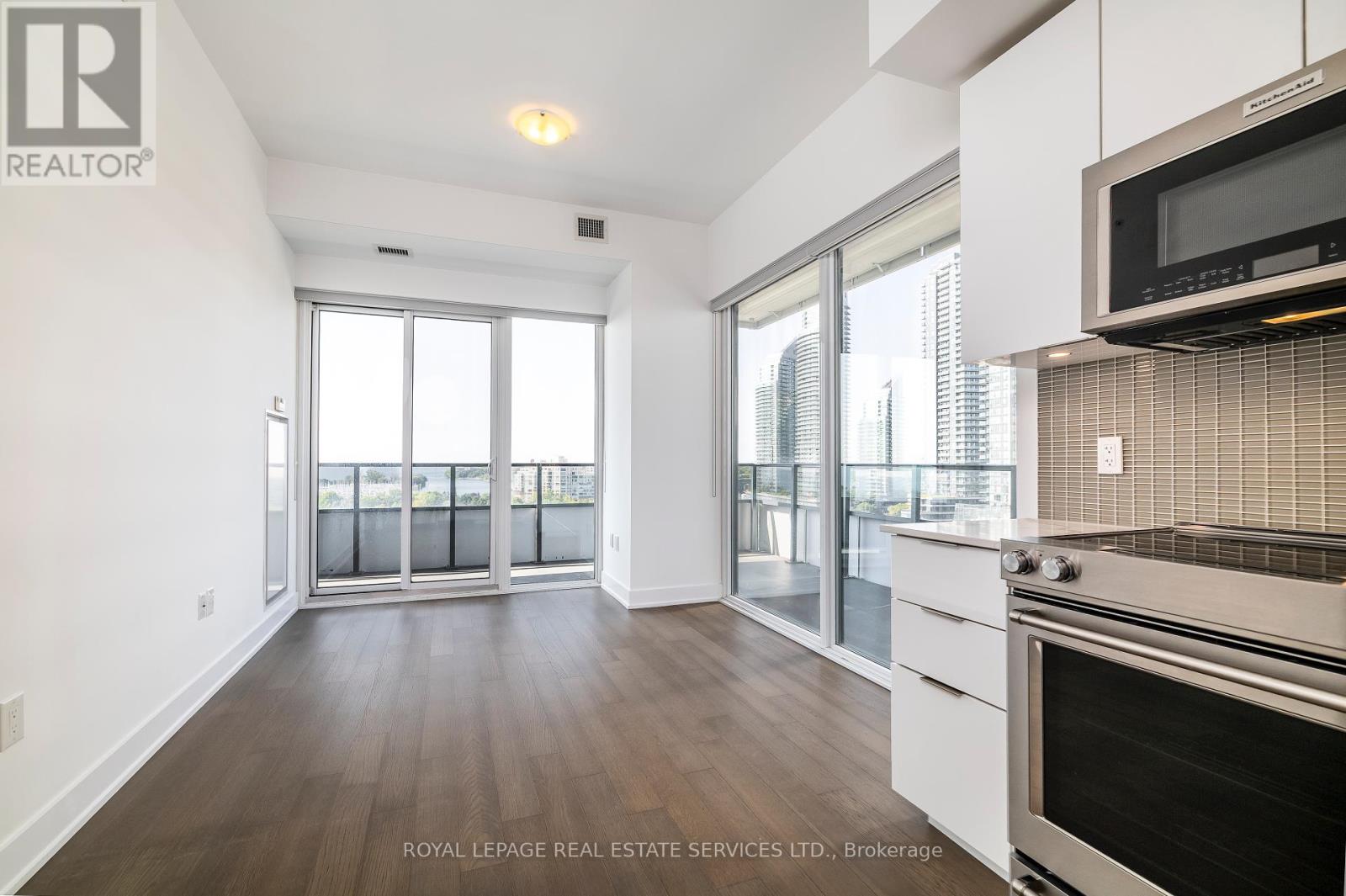 1002 - 20 Shore Breeze Drive, Toronto (Mimico), Ontario  M8V 0C7 - Photo 3 - W12405395