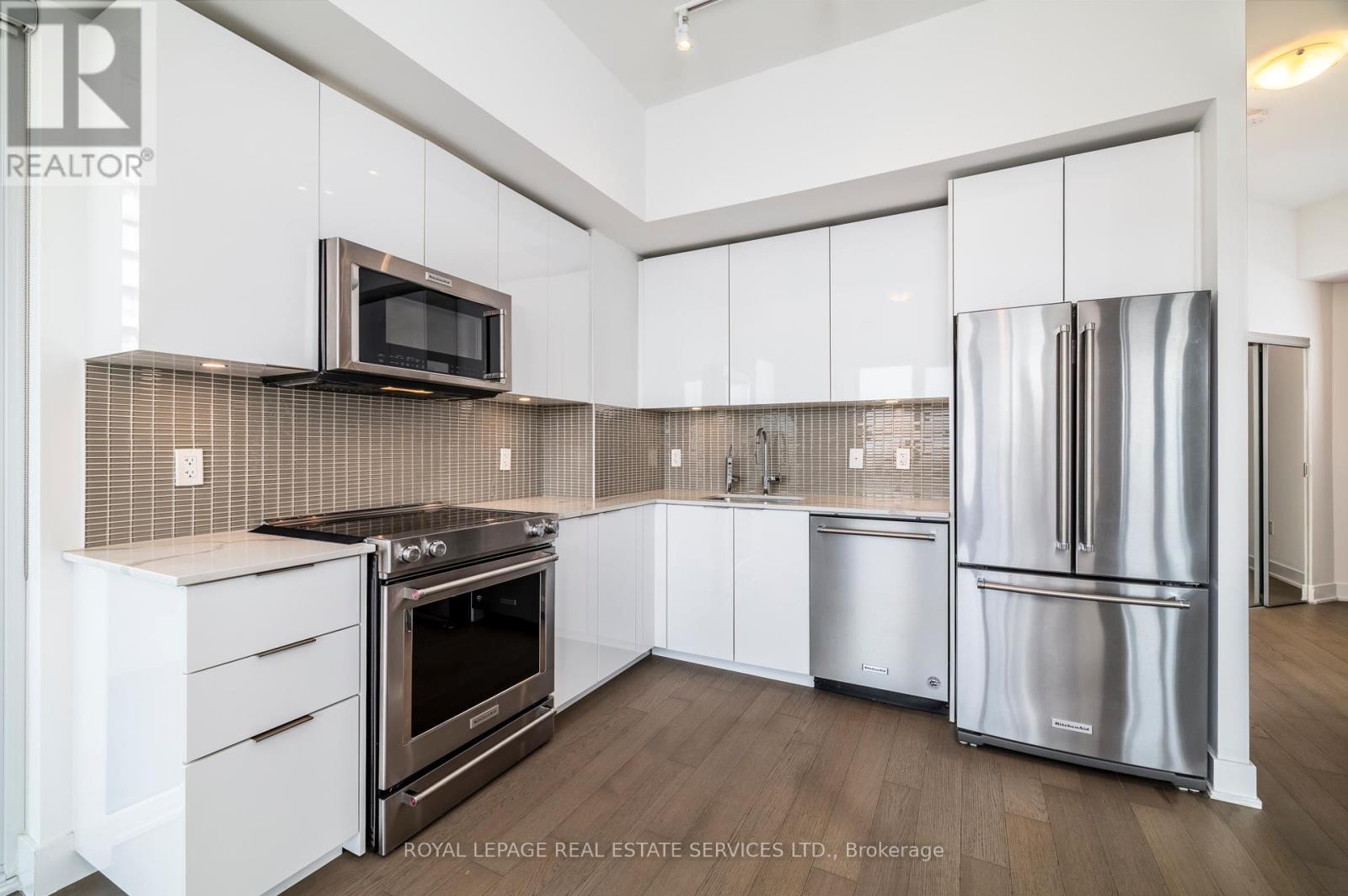 1002 - 20 Shore Breeze Drive, Toronto (Mimico), Ontario  M8V 0C7 - Photo 6 - W12405395