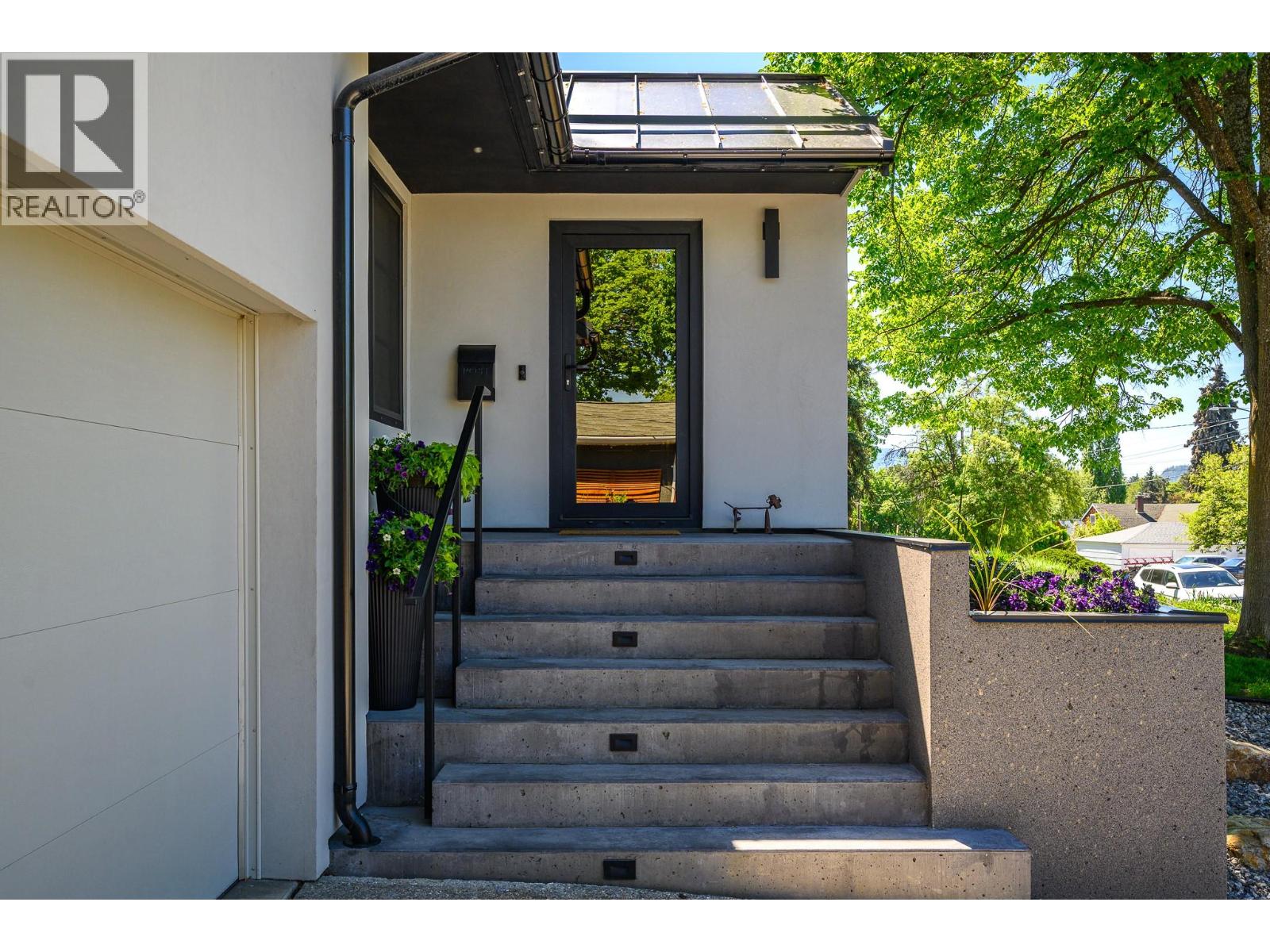 3403 20th Street, Vernon, British Columbia  V1T 4C6 - Photo 4 - 10362900