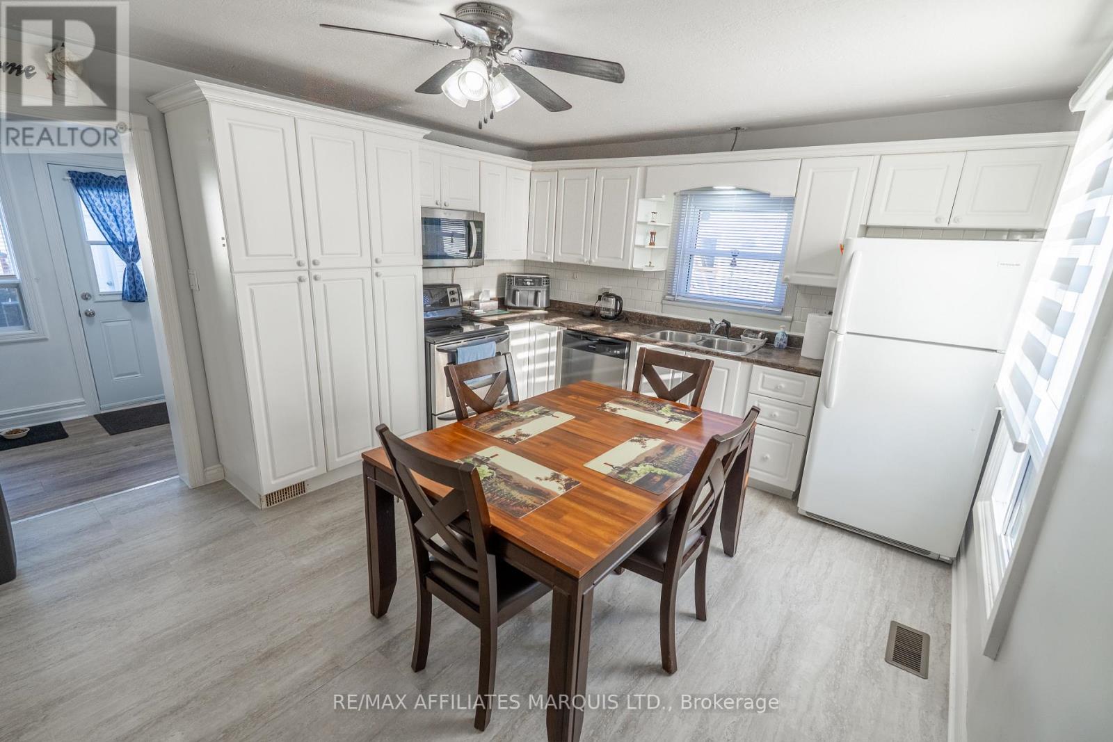 226 Louisa Street, Cornwall, Ontario  K6H 4P8 - Photo 5 - X12405406