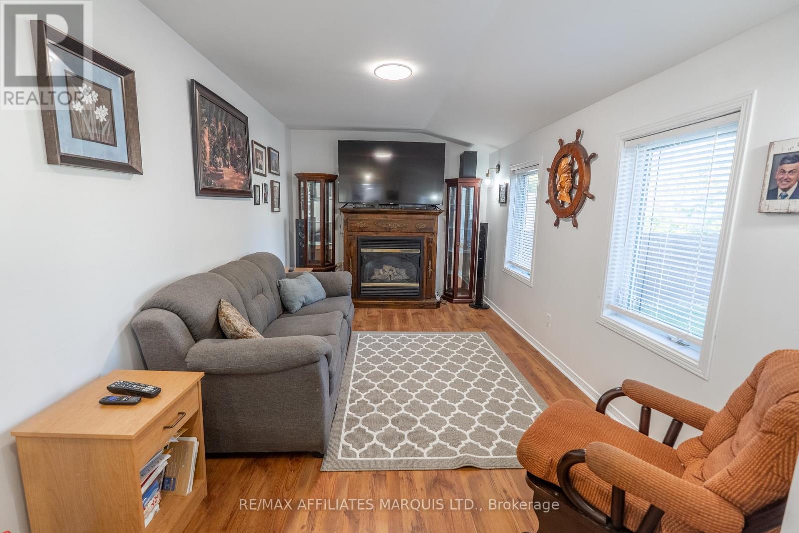 226 Louisa Street, Cornwall, Ontario  K6H 4P8 - Photo 7 - X12405406