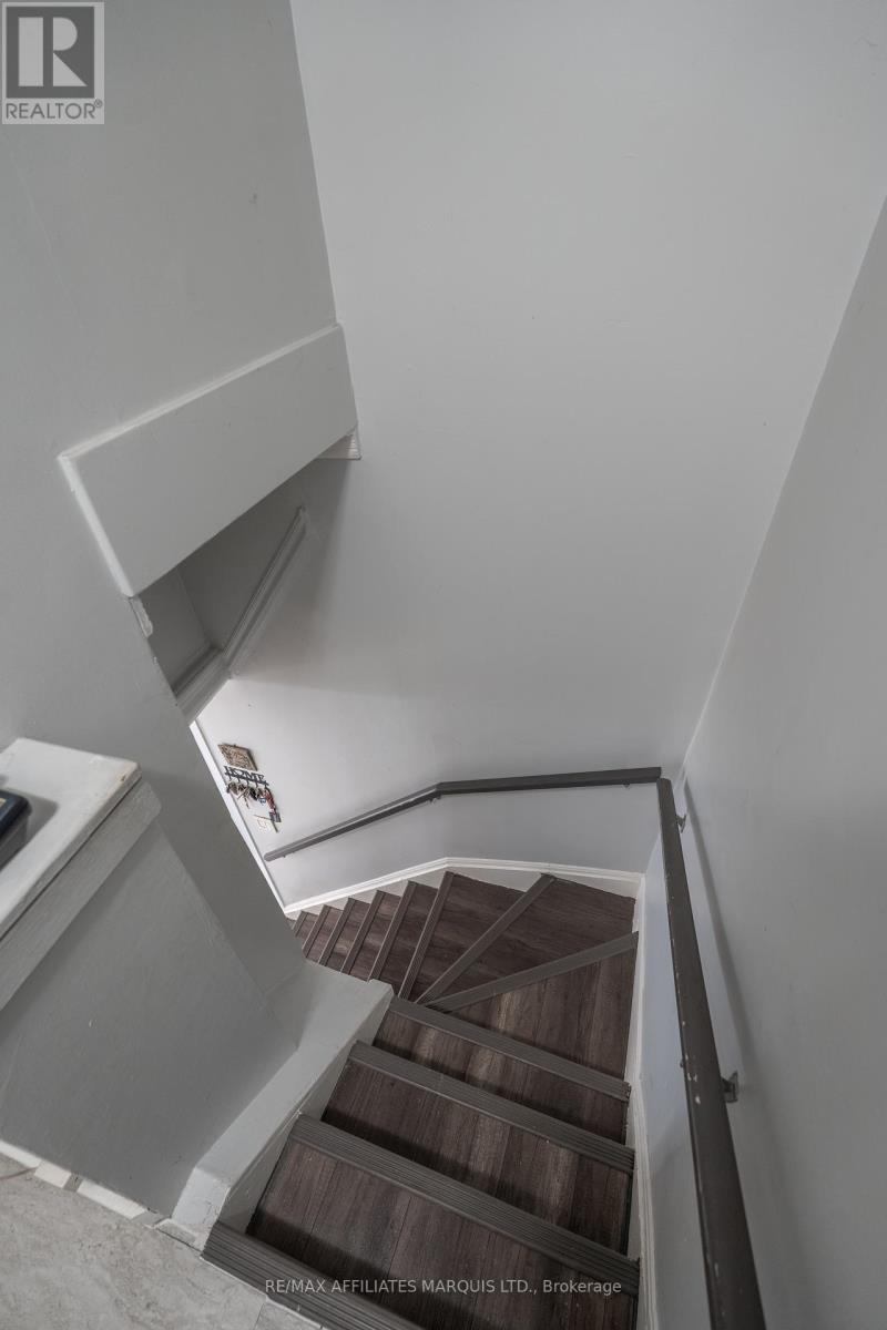 226 Louisa Street, Cornwall, Ontario  K6H 4P8 - Photo 9 - X12405406