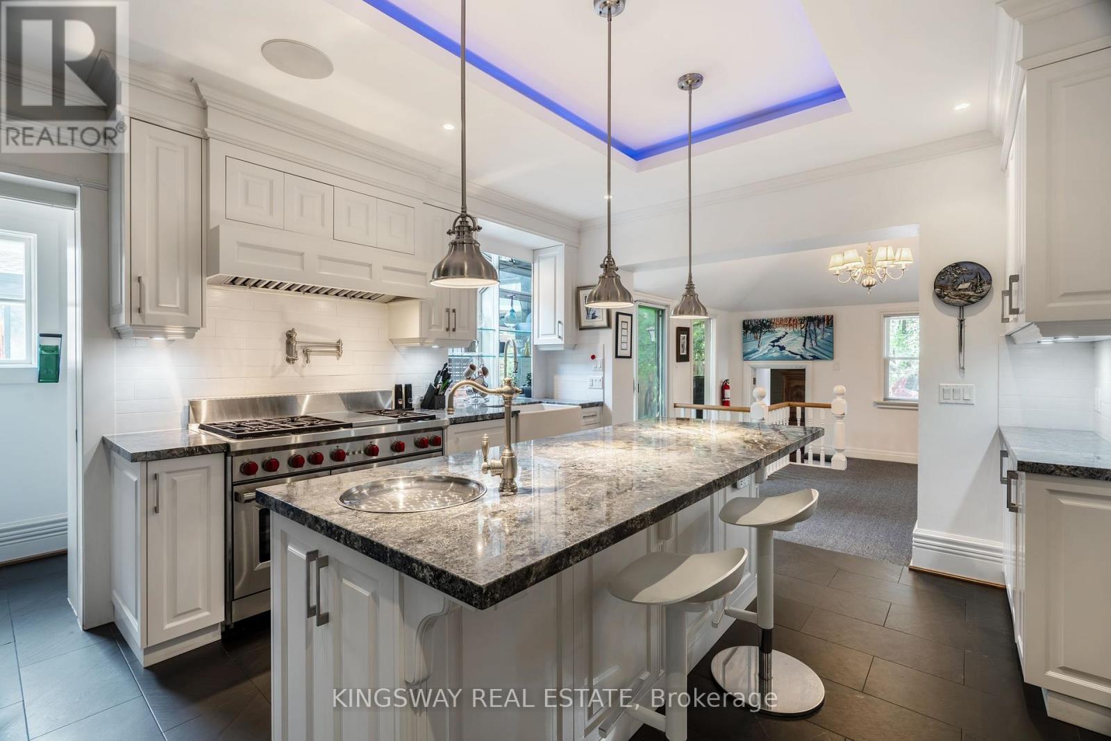 166 High Park Avenue, Toronto (High Park North), Ontario  M6P 2S4 - Photo 19 - W12405410