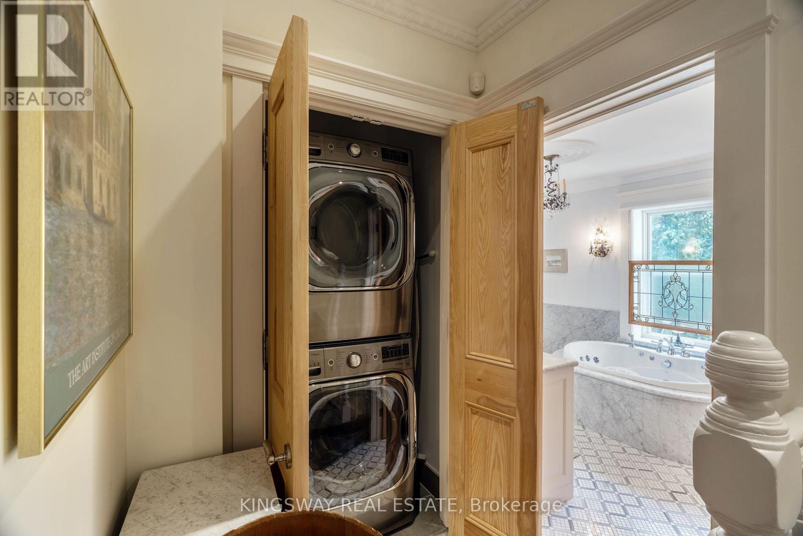 166 High Park Avenue, Toronto (High Park North), Ontario  M6P 2S4 - Photo 27 - W12405410