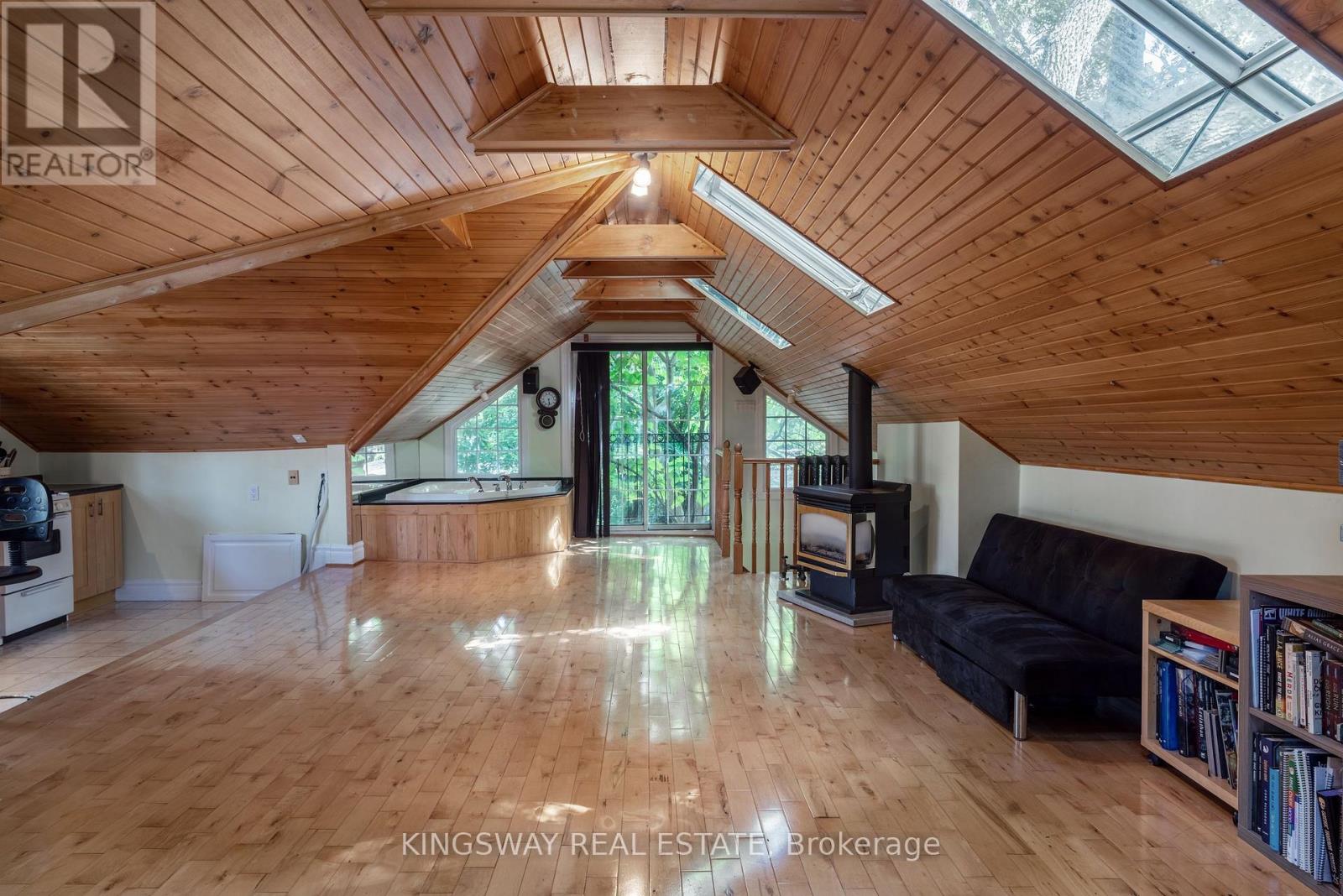 166 High Park Avenue, Toronto (High Park North), Ontario  M6P 2S4 - Photo 48 - W12405410
