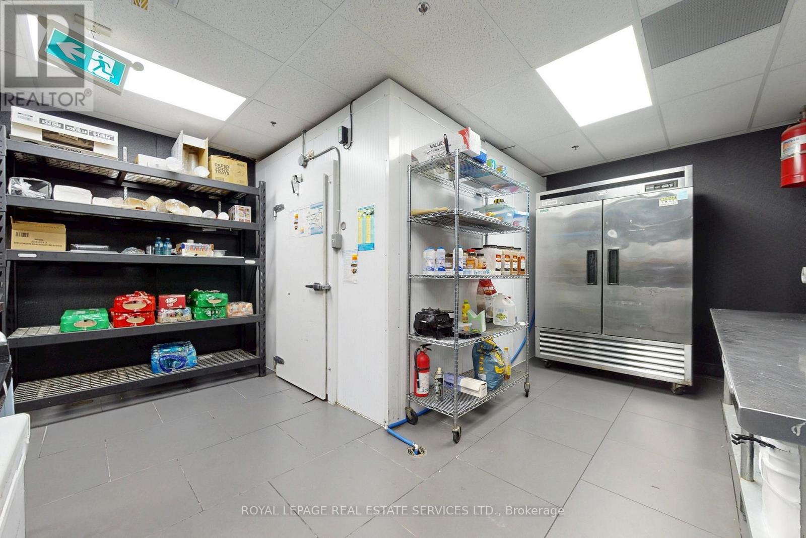 5955 Latimer Drive, Mississauga (East Credit), Ontario  L5V 0B7 - Photo 30 - W12405435
