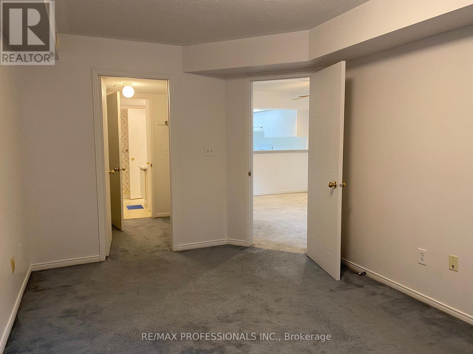 216 - 65 Bristol Road, Mississauga (Hurontario), Ontario  L4Z 3P1 - Photo 14 - W12405437