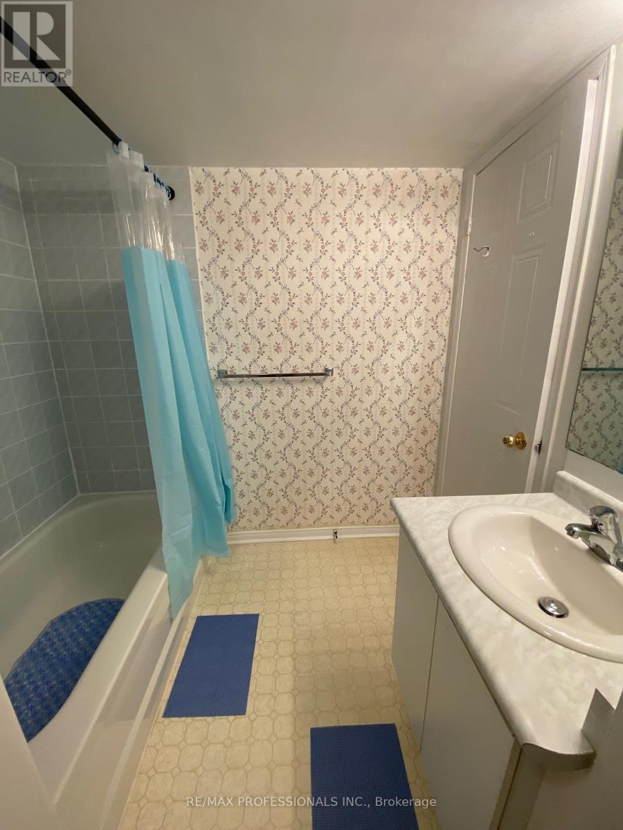 216 - 65 Bristol Road, Mississauga (Hurontario), Ontario  L4Z 3P1 - Photo 17 - W12405437