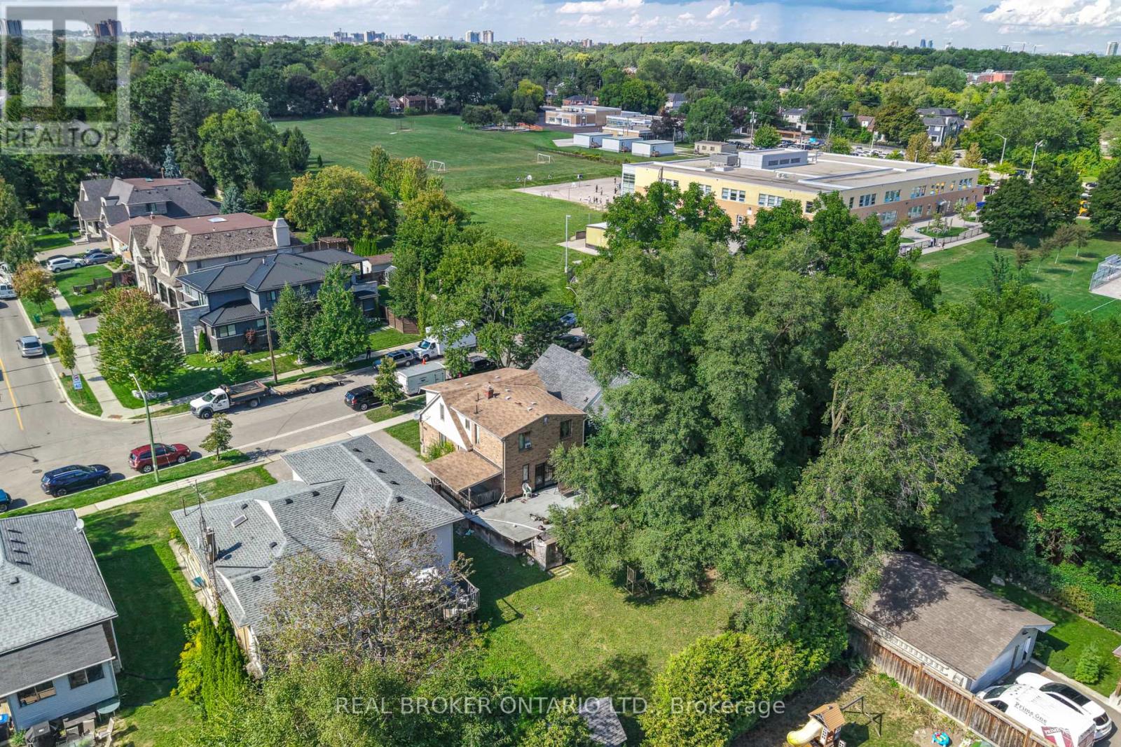 446 Orano Avenue, Mississauga (Mineola), Ontario  L5G 2B9 - Photo 21 - W12392035
