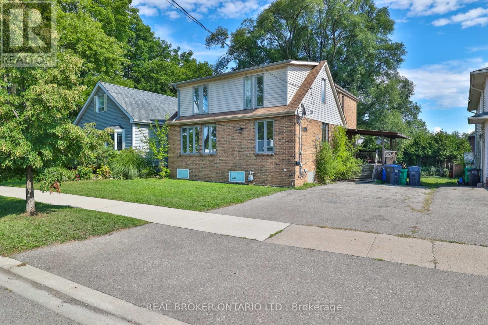 446 Orano Avenue, Mississauga (Mineola), Ontario  L5G 2B9 - Photo 6 - W12392035