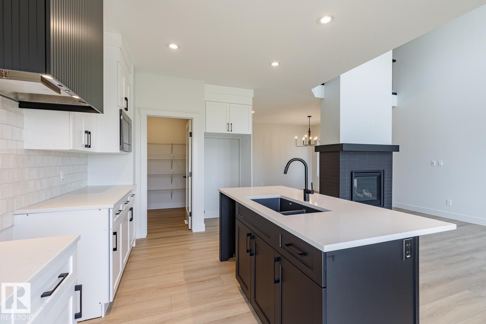 13113 212a St Nw, Edmonton, Alberta  T6W 5E1 - Photo 4 - E4456960