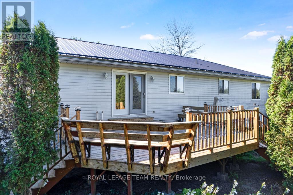 712 Hyndman Road, Edwardsburgh/cardinal, Ontario  K0E 1X0 - Photo 39 - X12405453