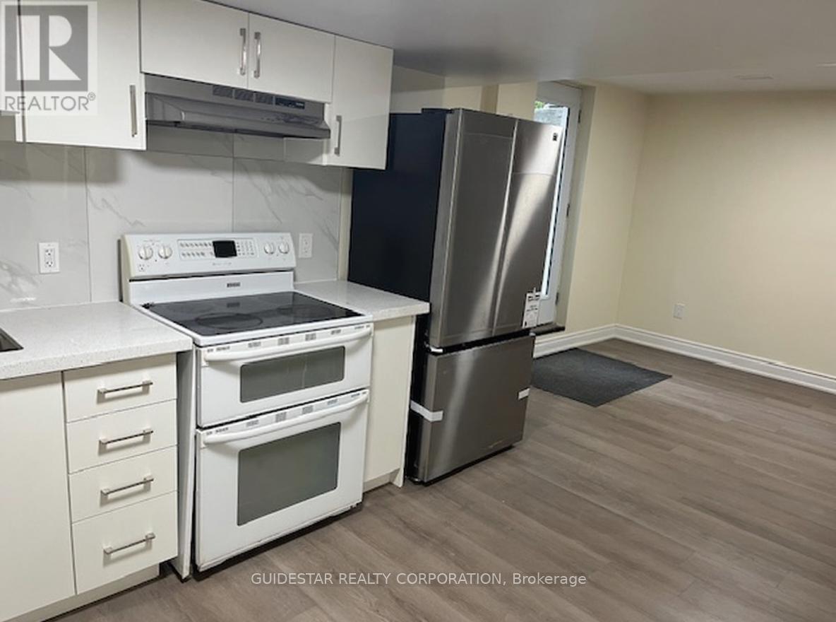 B - 223 Twyford Street, Ottawa, Ontario  K1V 0V9 - Photo 3 - X12405457