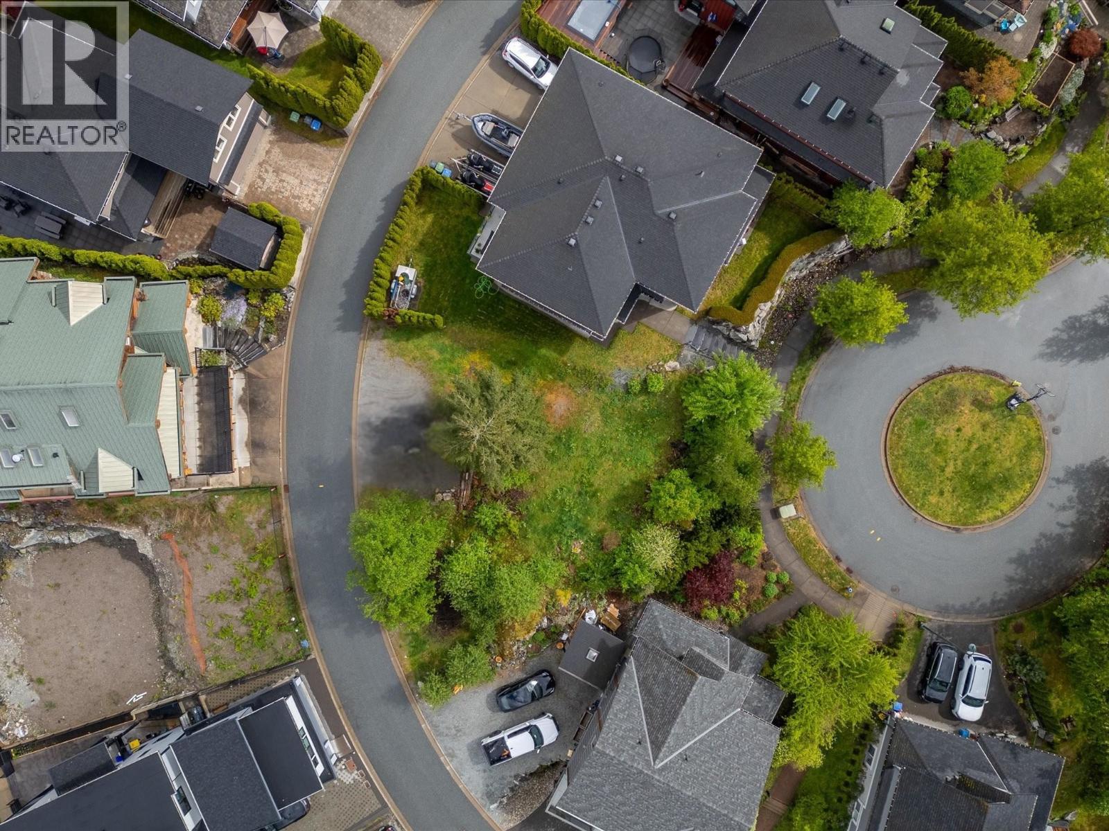 2943 Strangway Place, Squamish, British Columbia  V8B 0P8 - Photo 3 - R3048230