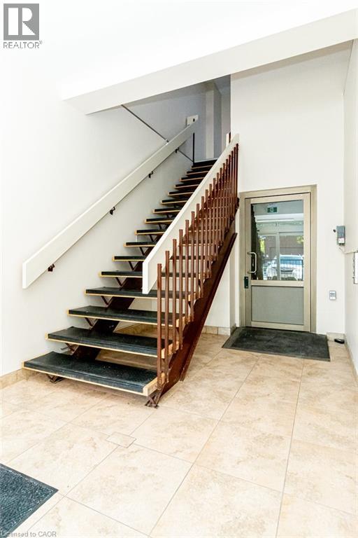 135 Rebecca Street, Hamilton, Ontario  L8R 1B9 - Photo 3 - 40770049