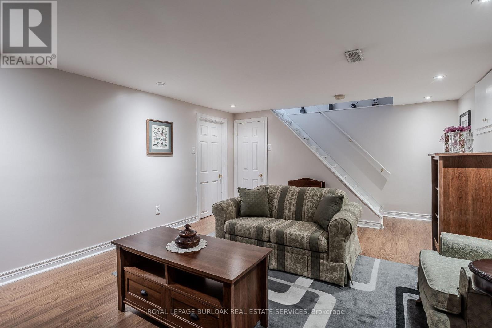 1254 Treeland Street, Burlington, Ontario  L7R 3T6 - Photo 32 - W12397931