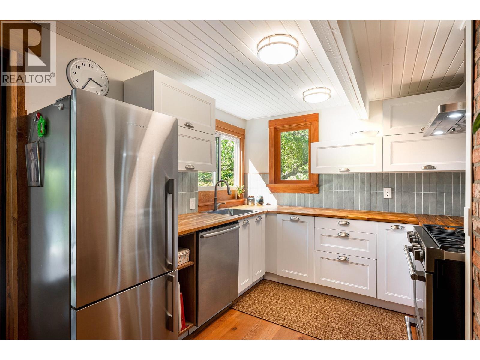 1312 Oceanview Road, Bowen Island, British Columbia  V0N 1G1 - Photo 9 - R3038869