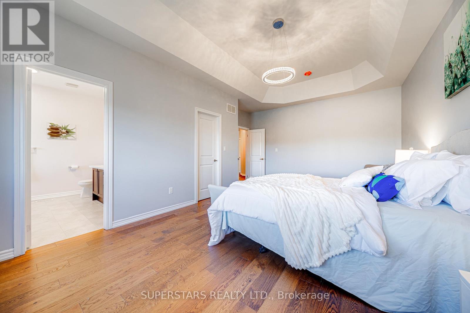 31 Roy Harper Avenue, Aurora, Ontario  L4G 0V4 - Photo 17 - N12405445