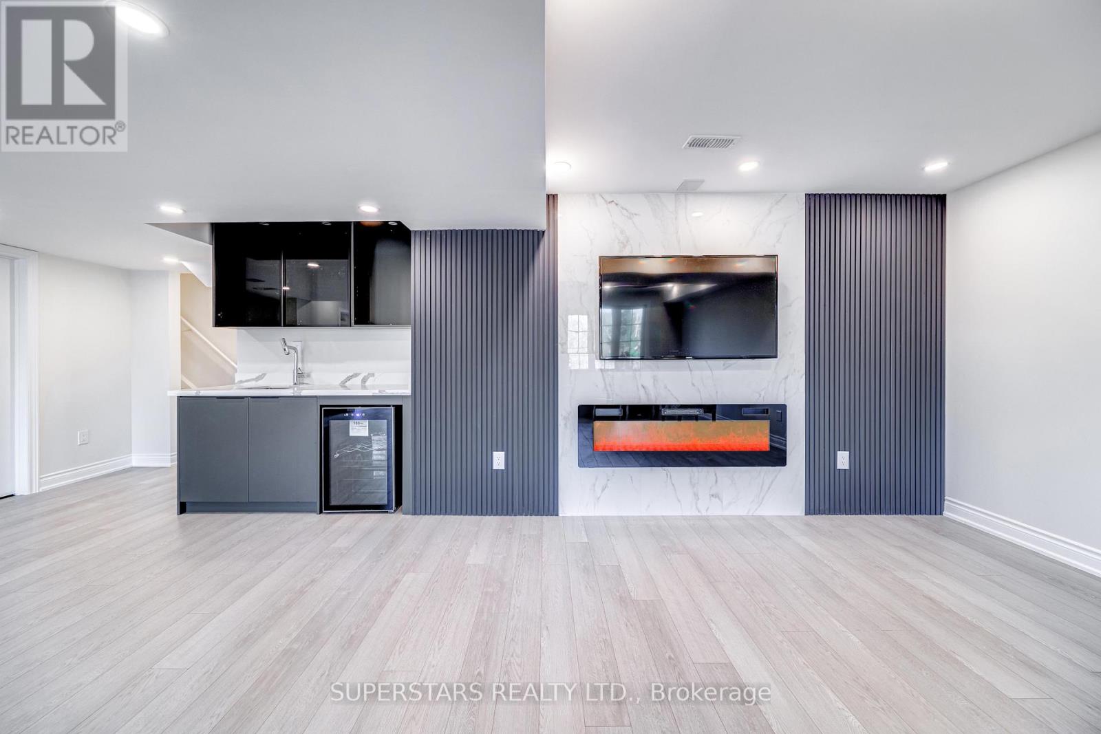 31 Roy Harper Avenue, Aurora, Ontario  L4G 0V4 - Photo 27 - N12405445