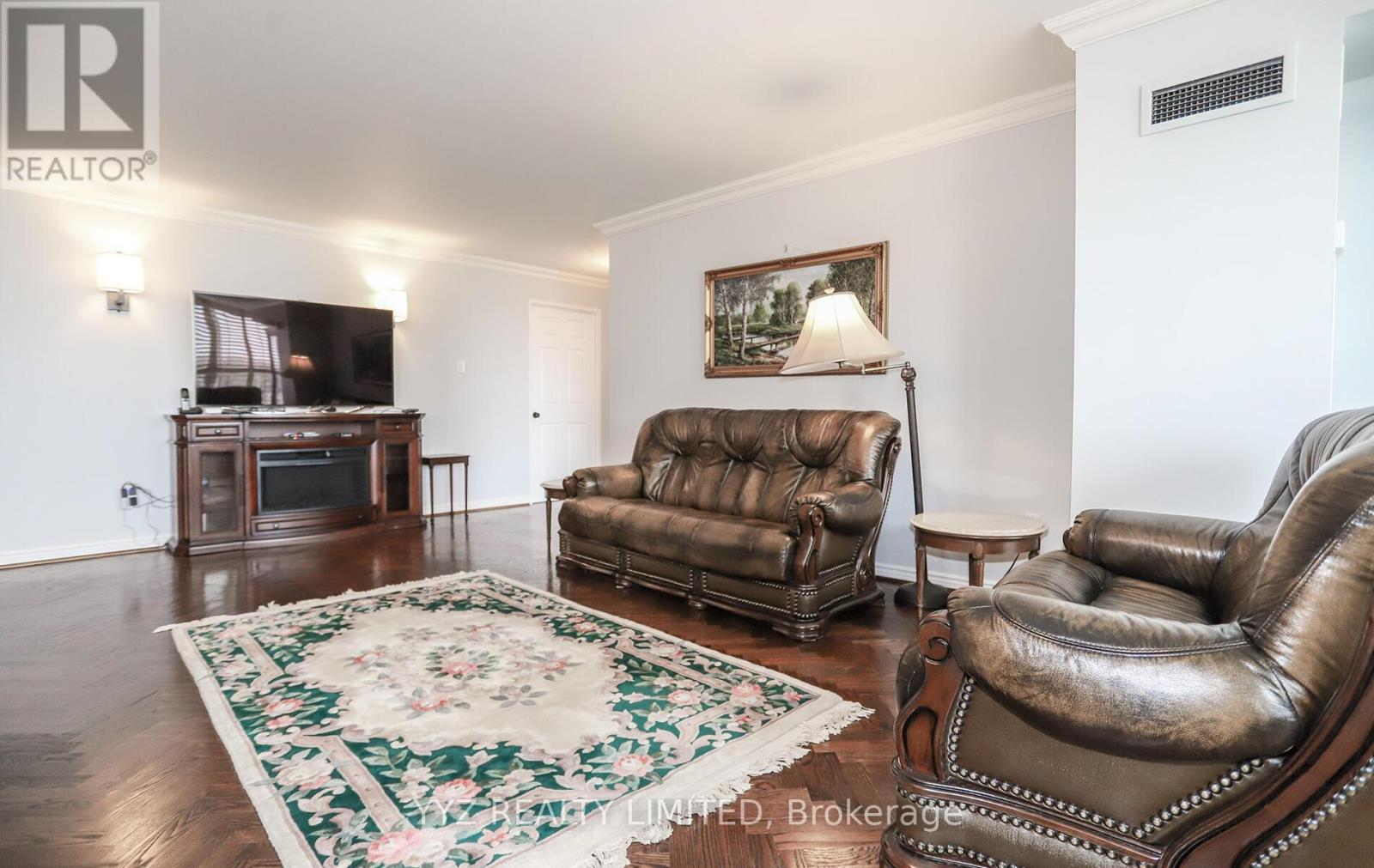 808 - 1 Clark Avenue W, Vaughan, Ontario  L4J 7Y6 - Photo 10 - N12405452