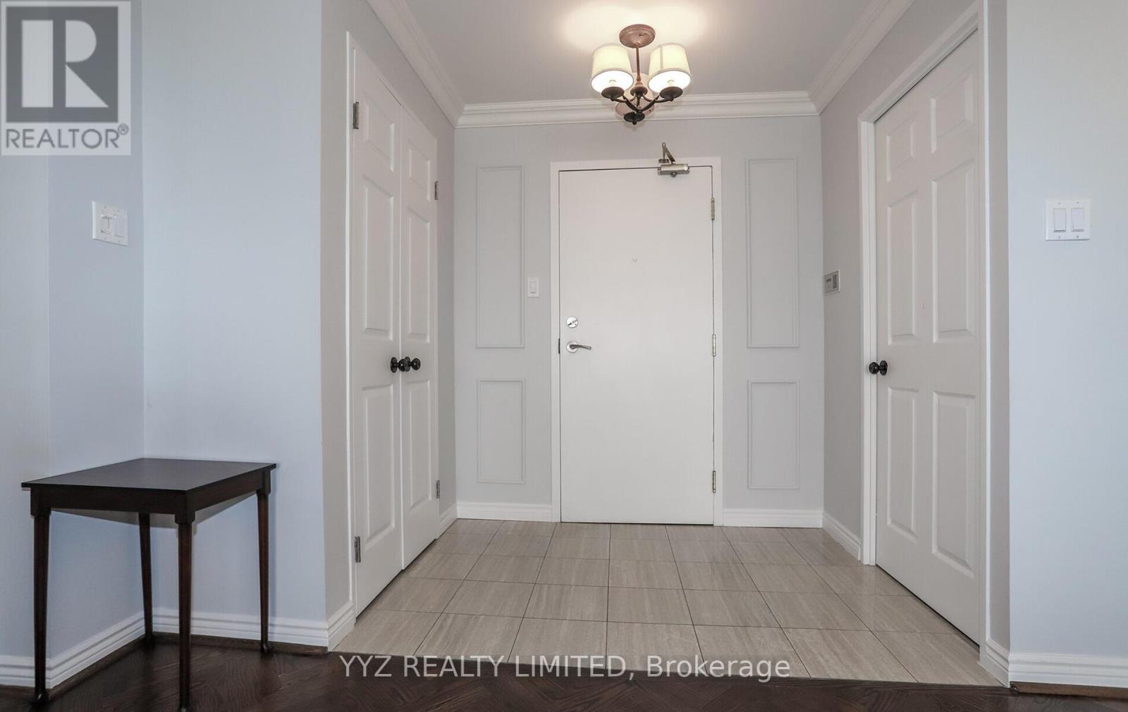 Property at 808 - 1 CLARK AVENUE W image 2