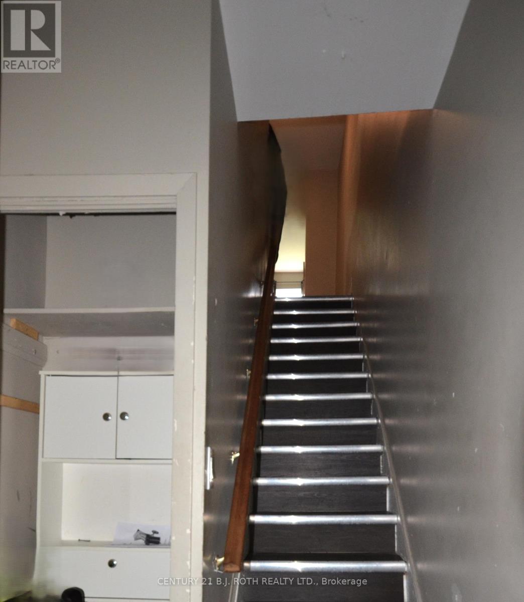 75 High Street, Barrie, Ontario  L4N 1W5 - Photo 7 - S12405444