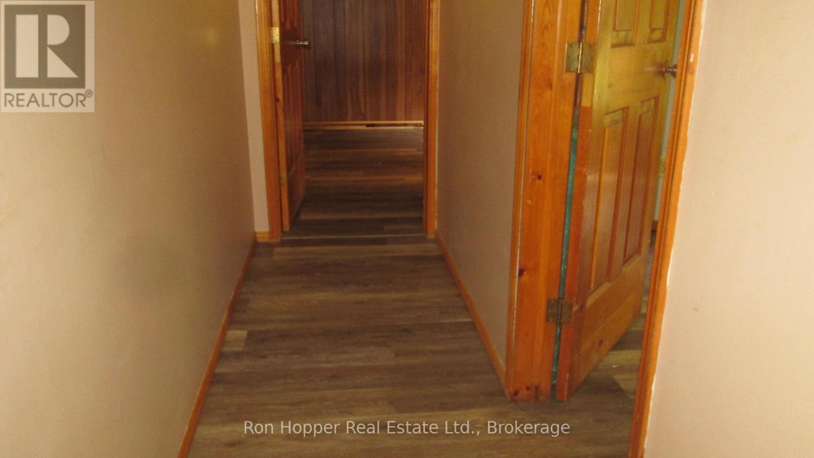 140 Sunset Beach Road, Meaford, Ontario  N0H 1B0 - Photo 18 - X12405490