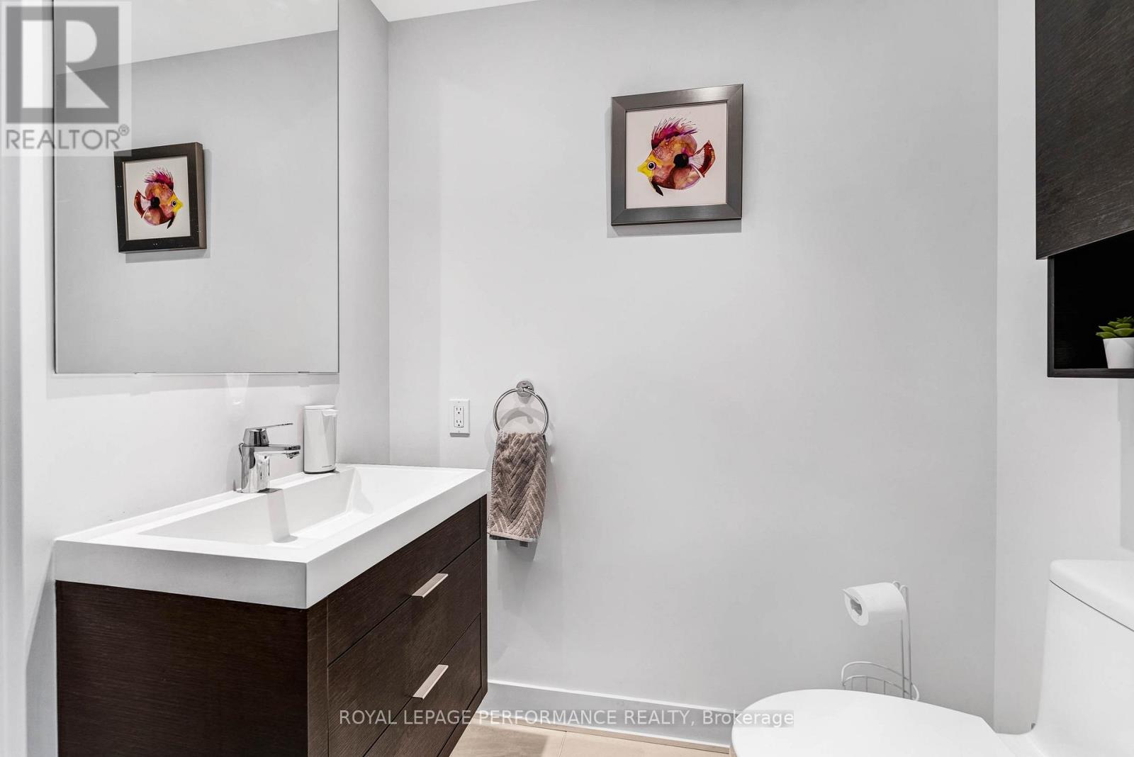 1810 - 20 Daly Avenue, Ottawa, Ontario  K1N 0C6 - Photo 10 - X12405465