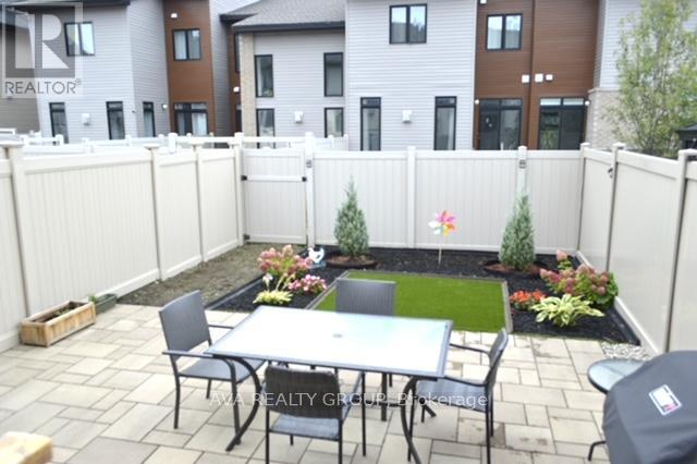 542 Triangle Street, Ottawa, Ontario  K2M 0M5 - Photo 21 - X12405478