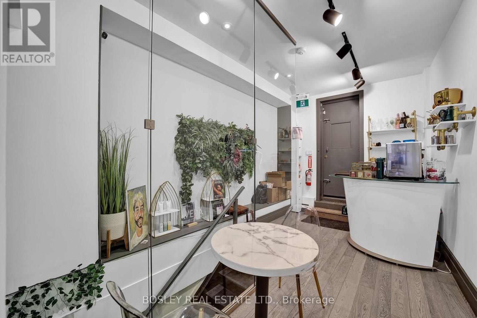 668 Queen Street W, Toronto (Trinity-Bellwoods), Ontario  M6J 1E5 - Photo 10 - C12405483