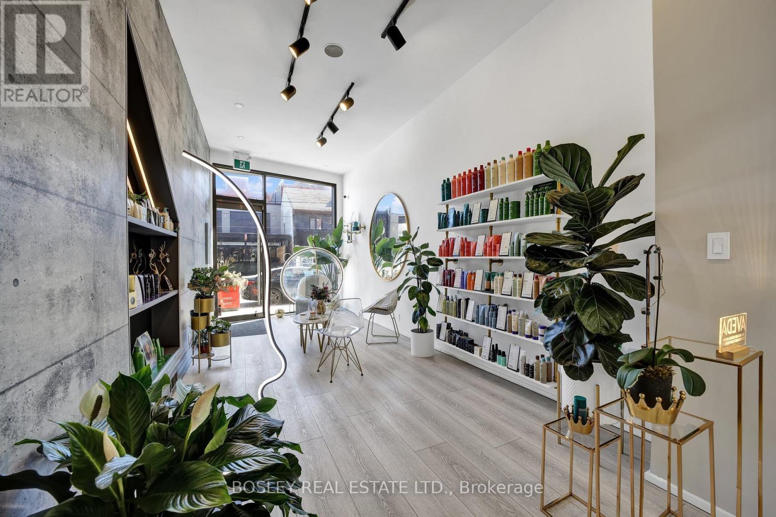 668 Queen Street W, Toronto (Trinity-Bellwoods), Ontario  M6J 1E5 - Photo 4 - C12405483
