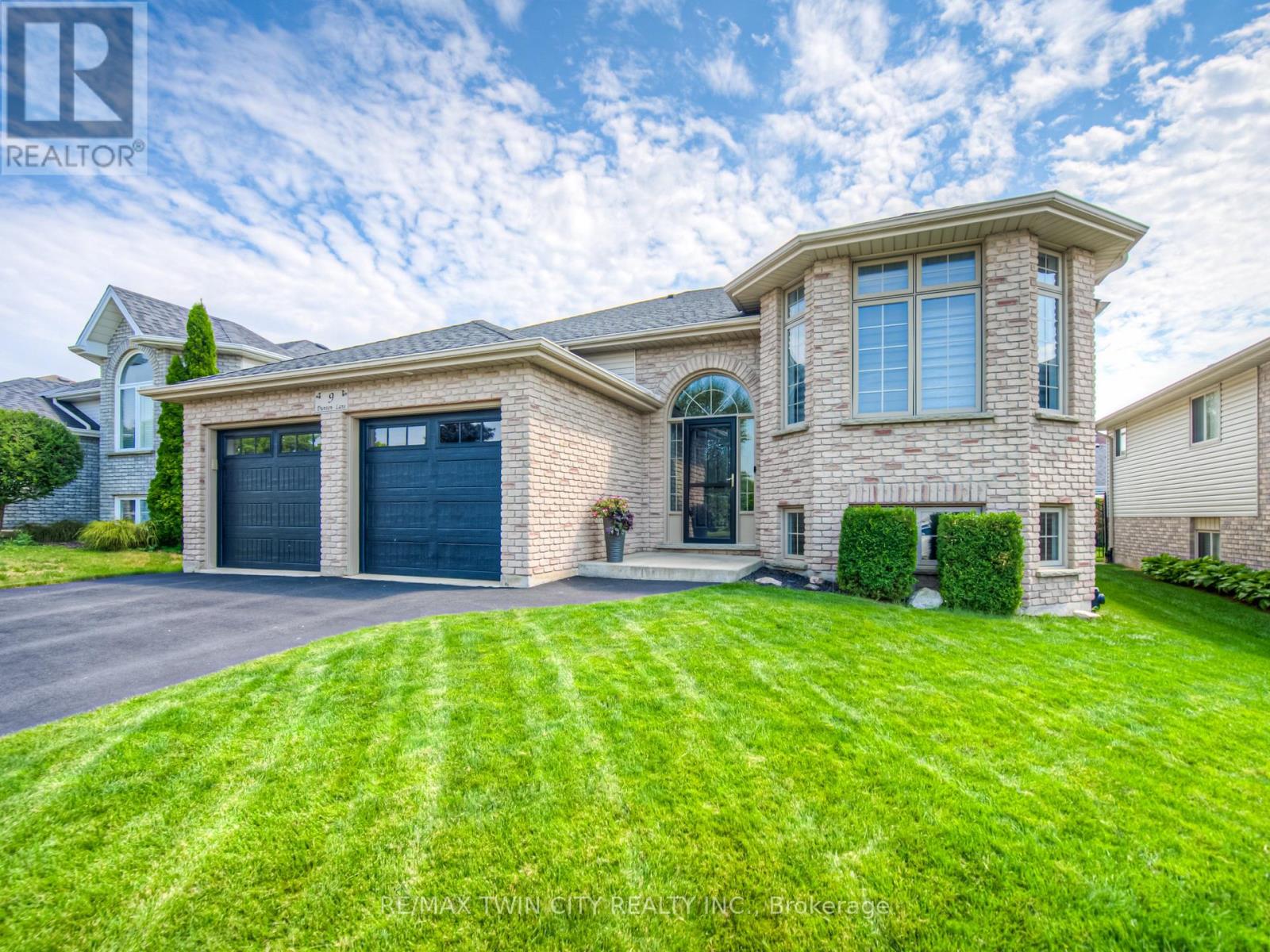 9 DUNTON LANE, Brant, Ontario