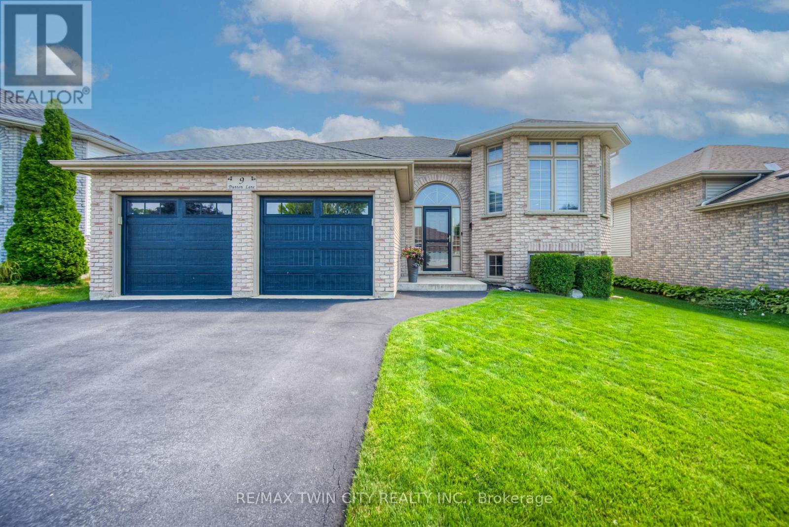 9 Dunton Lane, Brant, Ontario  N3L 4E1 - Photo 2 - X12323863