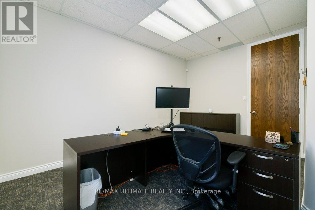 201 - 345 Renfrew Drive, Markham (Buttonville), Ontario  L3R 9S9 - Photo 15 - N12405476