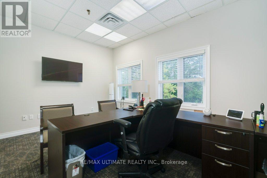 201 - 345 Renfrew Drive, Markham (Buttonville), Ontario  L3R 9S9 - Photo 17 - N12405476