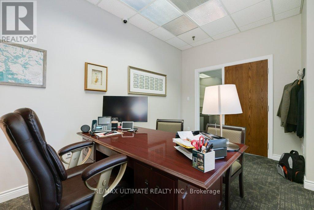 201 - 345 Renfrew Drive, Markham (Buttonville), Ontario  L3R 9S9 - Photo 19 - N12405476