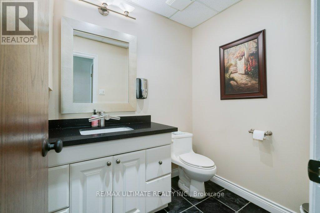 201 - 345 Renfrew Drive, Markham (Buttonville), Ontario  L3R 9S9 - Photo 22 - N12405476