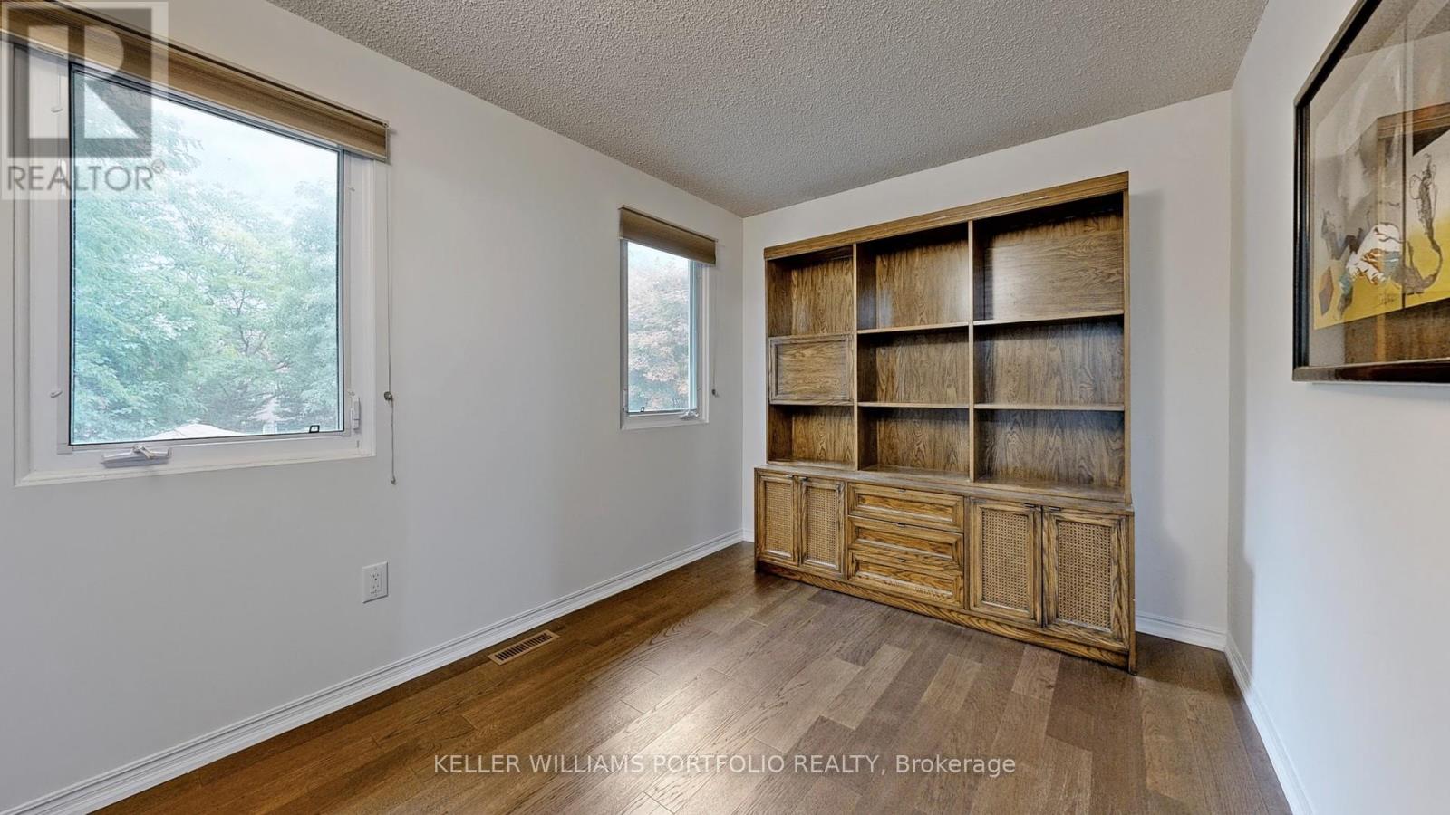 10 Valleyview Road, Markham, Ontario  L3T 6X6 - Photo 24 - N12405500