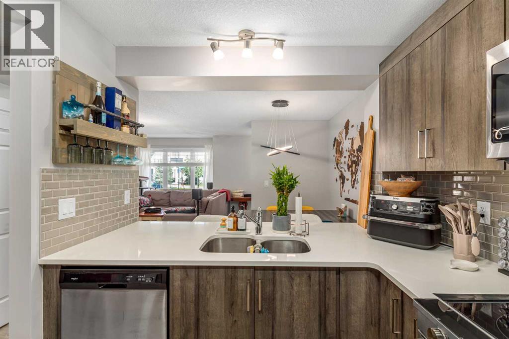 203 Windford Crescent Sw, Airdrie, Alberta  T4B 5E5 - Photo 13 - A2252733