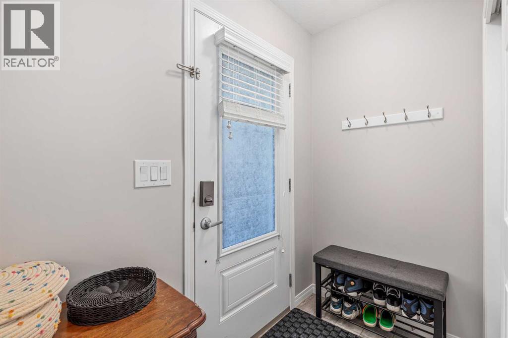203 Windford Crescent Sw, Airdrie, Alberta  T4B 5E5 - Photo 4 - A2252733