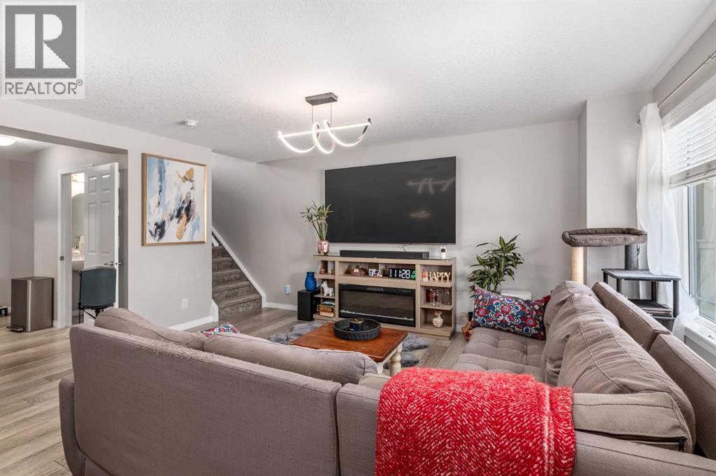 203 Windford Crescent Sw, Airdrie, Alberta  T4B 5E5 - Photo 5 - A2252733