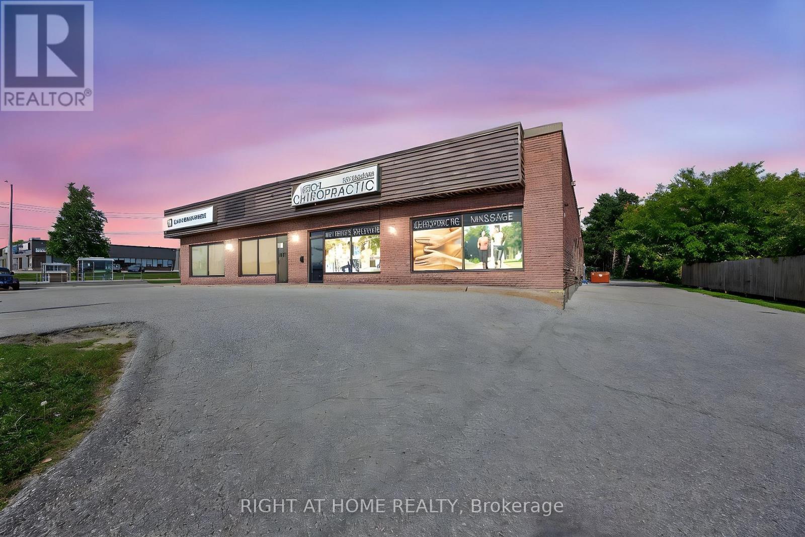 7 - 5 Bell Farm Road, Barrie, Ontario  L4M 6E4 - Photo 1 - S12405470