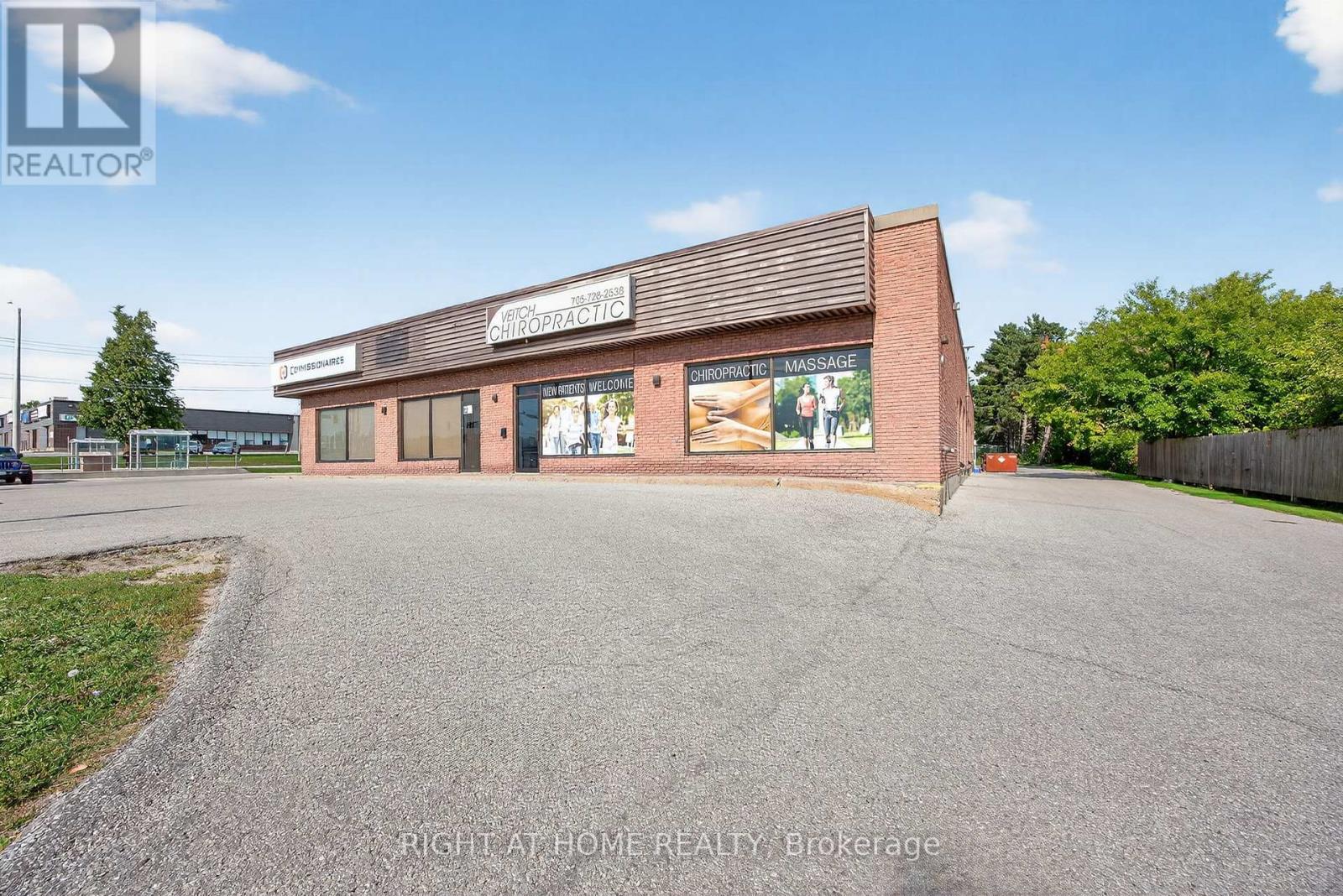 7 - 5 Bell Farm Road, Barrie, Ontario  L4M 6E4 - Photo 2 - S12405470